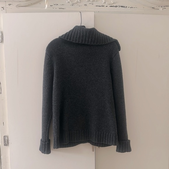 Mercer & Madison - Picture 2 of 3